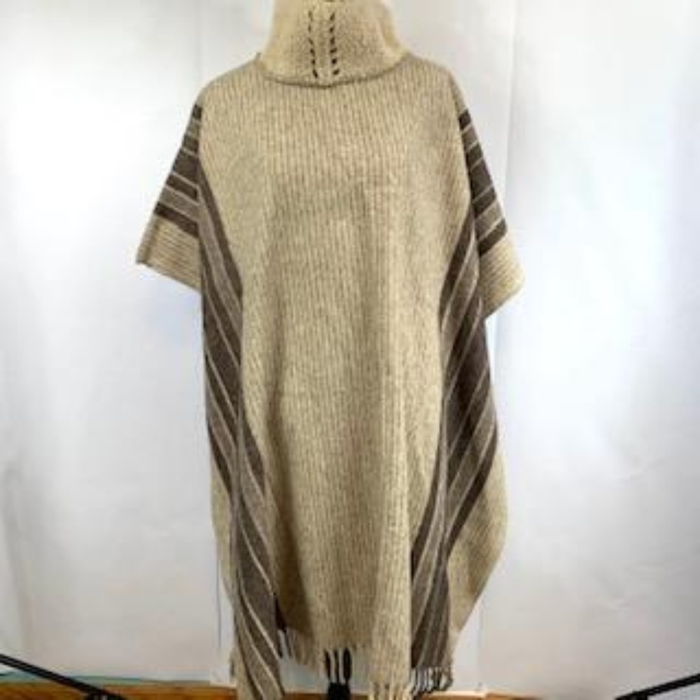 100% Long Wool Poncho
